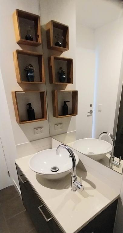 New Port South Australia - Nelsons Bay Accommodation 1