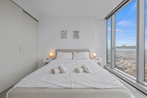 NEW Top Floor L70 CBD Luxury Apt - Accommodation Nelson Bay 1