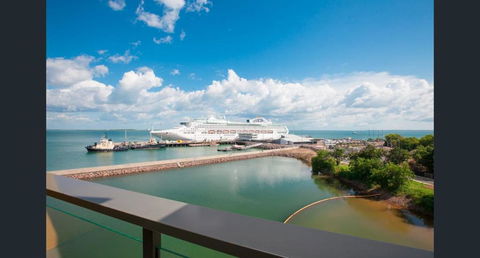 NEW - ZEN AT THE WATERFRONT - Luxury Waterfront Holiday Home For Families & Friends - Accommodation Nelson Bay 3