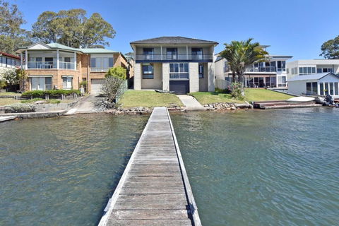 New Property Silverwater Serenity Shores Absolute Waterfront On The Lake - Accommodation Nelson Bay 0
