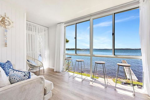 New Property Silverwater Serenity Shores Absolute Waterfront On The Lake - Accommodation Nelson Bay 3