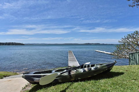 New Property Silverwater Serenity Shores Absolute Waterfront On The Lake - Accommodation Nelson Bay 1