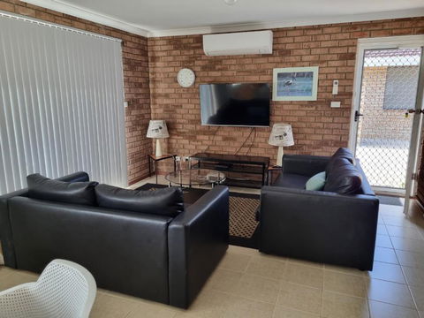 Ocean Beach Chalet 16 - Accommodation Nelson Bay 0