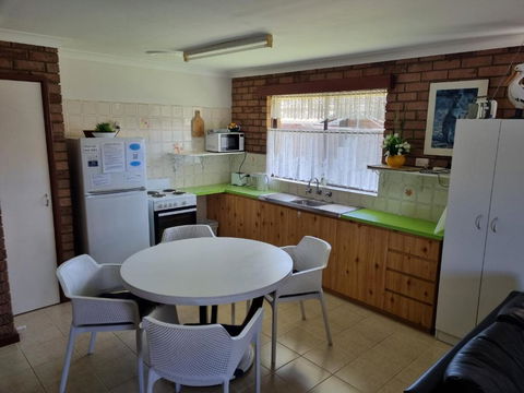 Ocean Beach Chalet 16 - Accommodation Nelson Bay 1