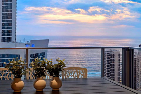 OCEAN VIEW APARTMENTS - Circle On Cavill - Self Contained & Privately Managed - Accommodation Nelson Bay 0