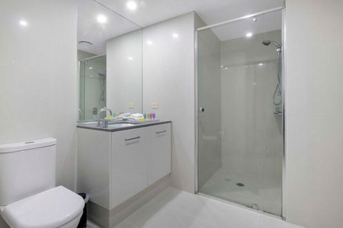 OCEAN VIEW APARTMENTS - Circle On Cavill - Self Contained & Privately Managed - Accommodation Nelson Bay 3