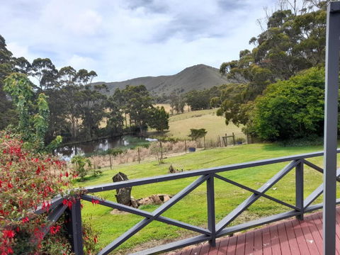 Old School Rocky Cape Guesthouse - Accommodation Nelson Bay 0