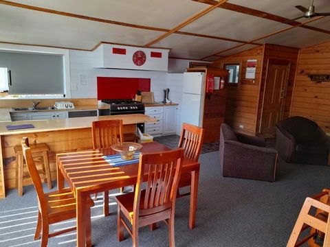 Old School Rocky Cape Guesthouse - Accommodation Nelson Bay 3