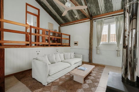 Orchard Cottage - Quiet Farm Escape - Accommodation Nelson Bay 3