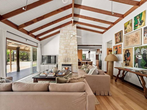 Orchard Homestead Countryside Retreat - Accommodation Nelson Bay 0