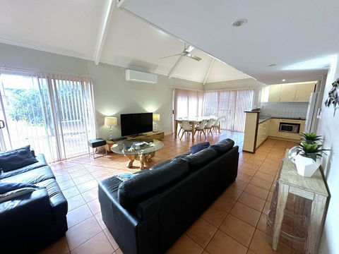 Osprey Holiday Village Unit 117 - Accommodation Nelson Bay 3