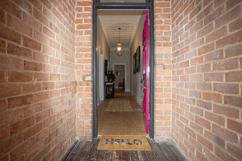 Oxbridge- Period Home In Central Goulburn - Accommodation Nelson Bay 2