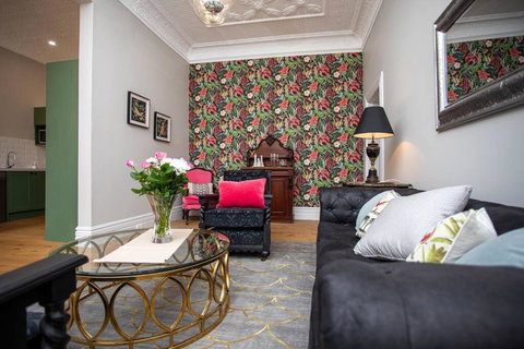 Oxbridge- Period Home In Central Goulburn - Accommodation Nelson Bay 3