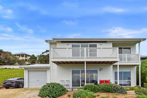 One Merino Panoramic Beach House Modern Sleeps 10 - Accommodation Nelson Bay 0