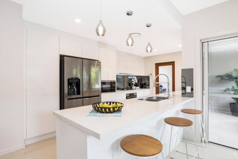 Park Avenue Luxe Townhouse Brand New Sleeps 9 - Accommodation Nelson Bay 3