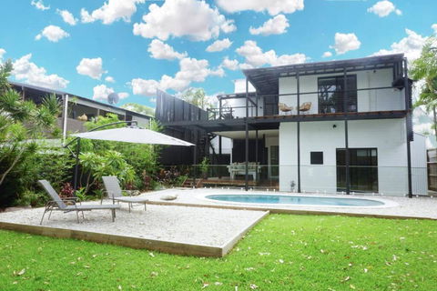 PACIFIC Stunning Coastal Home The Perfect Family Getaway - Accommodation Nelson Bay 1