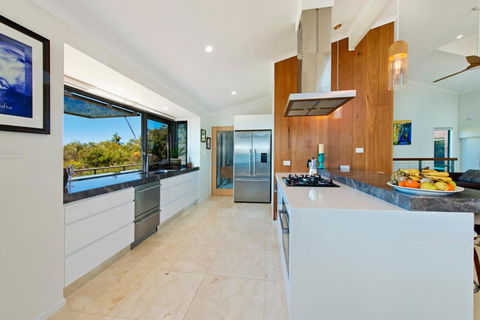 Panorama Beach House - Accommodation Nelson Bay 1