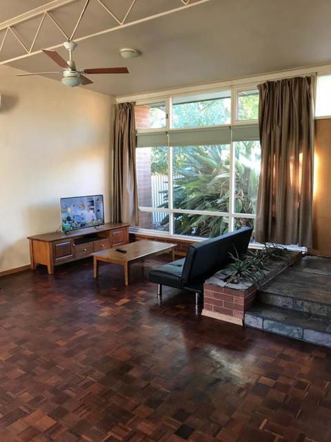 Paradise Grove - Nelsons Bay Accommodation 3