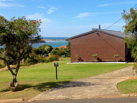 Paradise View - Accommodation Nelson Bay 3