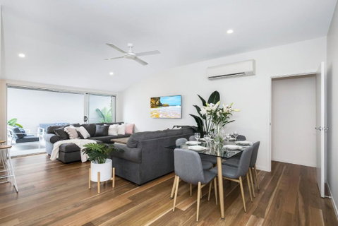 Park Avenue Terrace House Sleeps 9 - Accommodation Nelson Bay 2