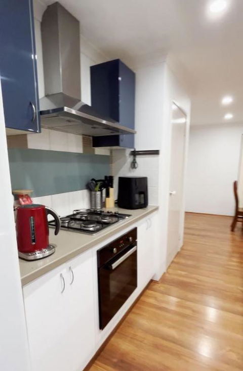Parkside Pool Home In Aubin Grove - Nelsons Bay Accommodation 1