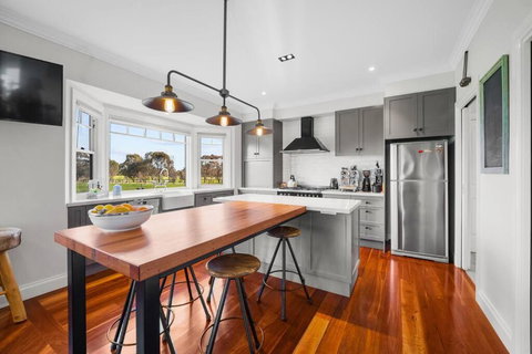 Peaceful Country Getaway - Accommodation Nelson Bay 1