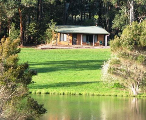 Pemberton Lake View Chalets - Accommodation Nelson Bay 3