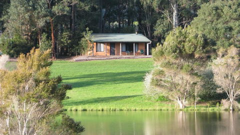 Pemberton Lake View Chalets - Accommodation Nelson Bay 1