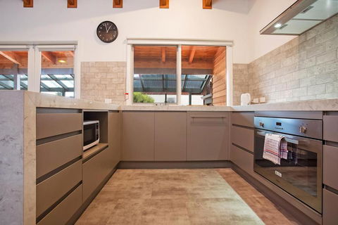 Port Central No 3 - Accommodation Nelson Bay 3
