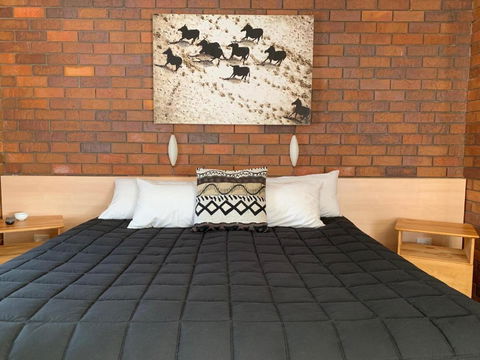 Peter Allen Motor Inn - Accommodation Nelson Bay 2