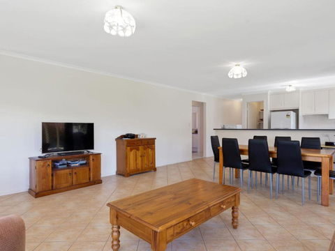 Pets At The Beach 8 Marto Court - Accommodation Nelson Bay 0