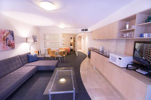 PI702 - Ideally Located Sydney CBD - Accommodation Nelson Bay 0