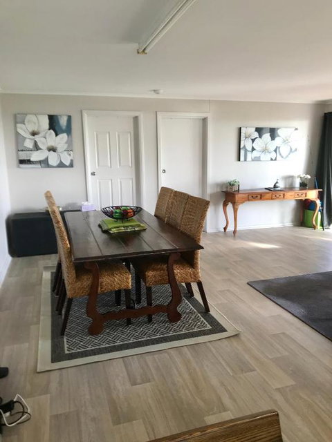 Pine View Holiday Rental - Accommodation Nelson Bay 2