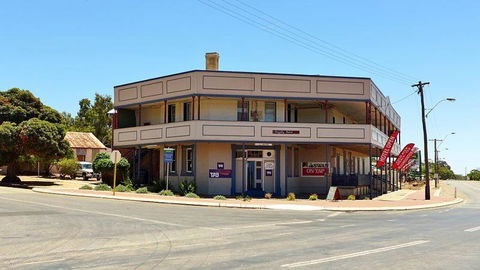 Pingelly Hotel - Accommodation Nelson Bay 0