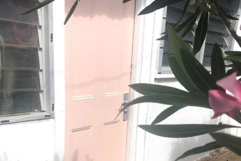 Pink Door By The Seashore - Nelsons Bay Accommodation 2