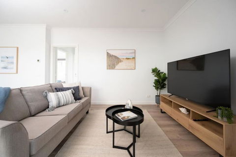 PIPER Modern Home Walk To Beach Shops Parks - Accommodation Nelson Bay 1