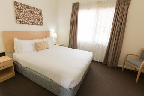 Pokolbin Village Estate - Accommodation Nelson Bay 3