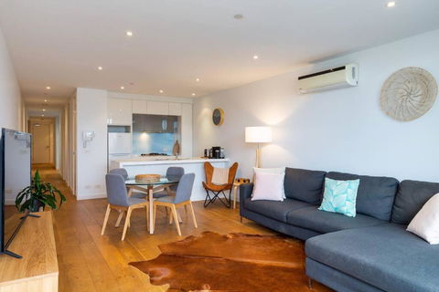 PORT MELBOURNE - A Stay At The Bay - Accommodation Nelson Bay 0