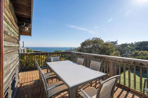 Port Philip Panorama - Bayview Retreat And Pool Bliss - Accommodation Nelson Bay 1