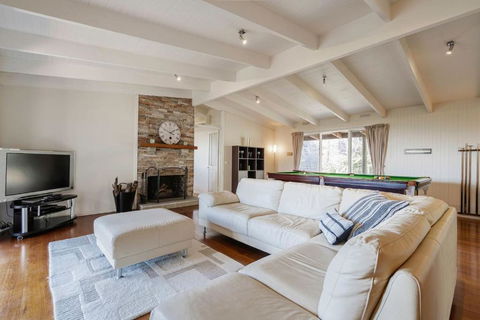 Port Philip Panorama - Bayview Retreat And Pool Bliss - Accommodation Nelson Bay 0