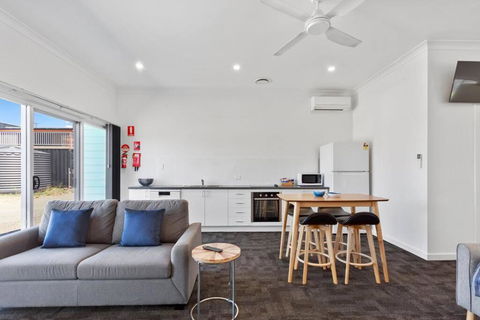Port Lincoln Shark Apartment 5 - Accommodation Nelson Bay 1