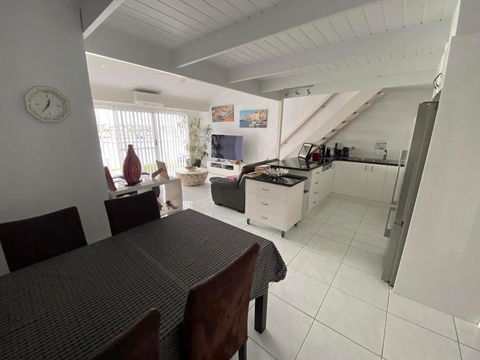 Port Lincoln Marina Waterfront Apartment - Accommodation Nelson Bay 2