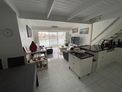 Port Lincoln Marina Waterfront Apartment - Accommodation Nelson Bay 3