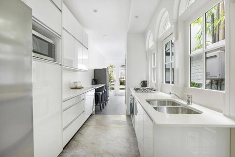 Pet Friendly Paddo Terrace - Accommodation Nelson Bay 2