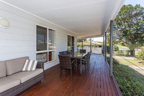 Rainbow Tides - Accommodation Nelson Bay 0