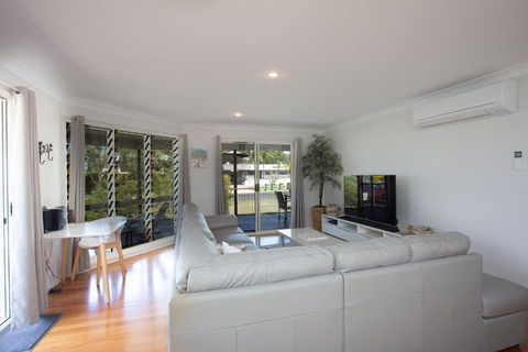 Rainbow Tides - Accommodation Nelson Bay 3