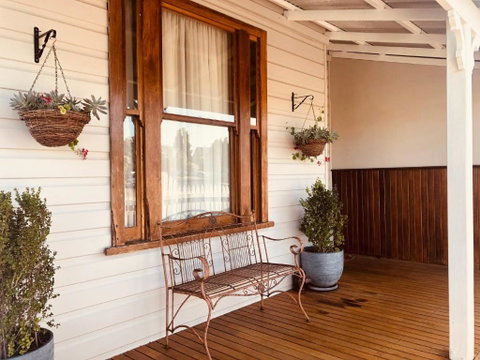 Railway Cottage - Accommodation Nelson Bay 1