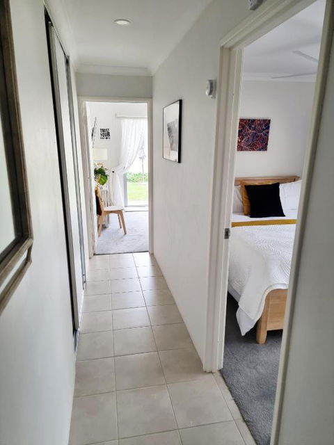 Queen Bed Apartment- No Sharing, Your Very Own Space - Nelsons Bay Accommodation 2