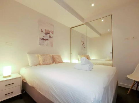 PR126-1 BR Comfy Stay Next To Station With FREE Parking - Accommodation Nelson Bay 0