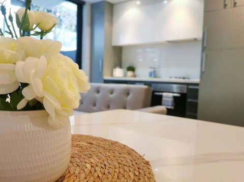 PR126-1 BR Comfy Stay Next To Station With FREE Parking - Accommodation Nelson Bay 1